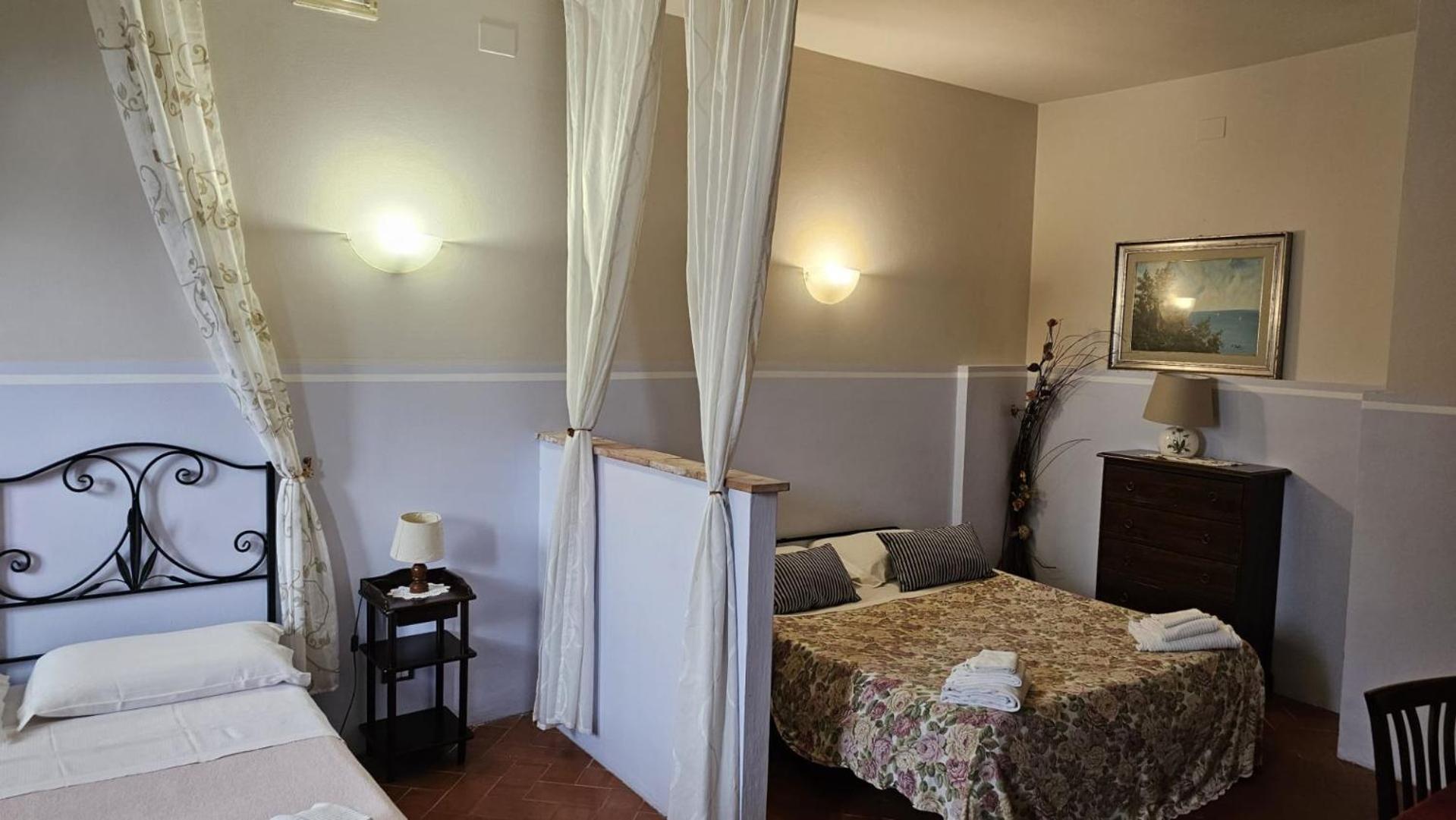 Maison d'hôtes I Chiari à Acquaviva  Extérieur photo